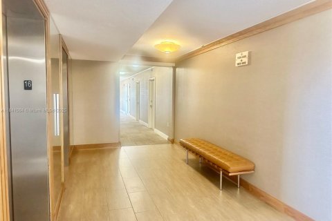 Apartment in Miami, Florida 126.16 sq.m. № 1832326 - photo 28