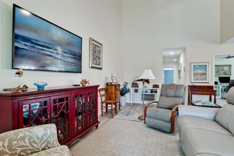 House in Bradenton, Florida 2 bedrooms, 135.92 sq.m. № 2200028 - photo 10