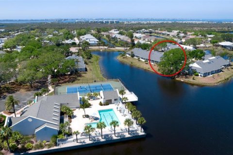 House in Bradenton, Florida 2 bedrooms, 135.92 sq.m. № 2200028 - photo 4