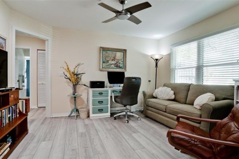 House in Bradenton, Florida 2 bedrooms, 135.92 sq.m. № 2200028 - photo 14