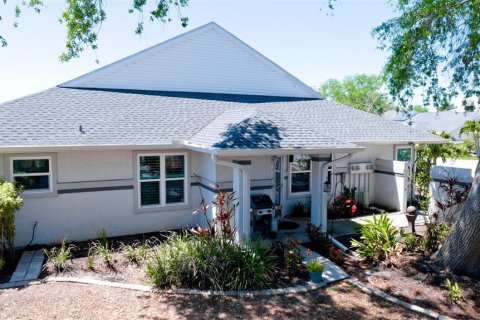 House in Bradenton, Florida 2 bedrooms, 135.92 sq.m. № 2200028 - photo 3