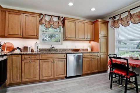 House in Bradenton, Florida 2 bedrooms, 135.92 sq.m. № 2200028 - photo 17