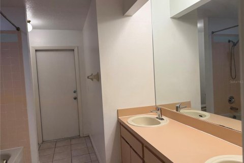 Villa ou maison à louer à Lutz, Floride: 4 chambres, 207.36 m2 № 2119364 - photo 24