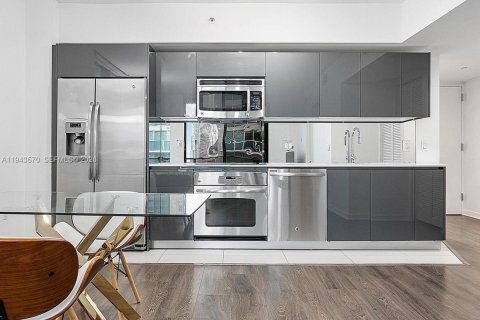 Copropriété à vendre à Miami, Floride: 2 chambres, 78.22 m2 № 2001167 - photo 6