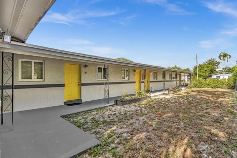 Снять в аренду квартиру в Форт-Лодердейл, Флорида 1 спальня, № 1223236 - фото 1