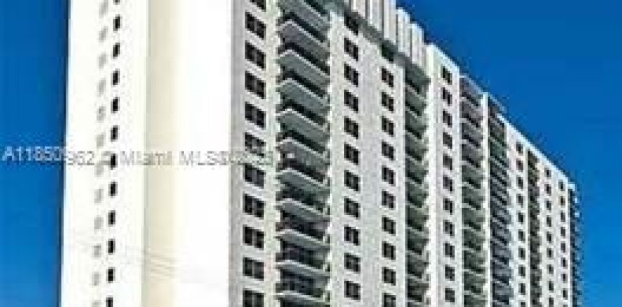 Condo in Miami Beach, Florida, 1 bedroom  № 1854759
