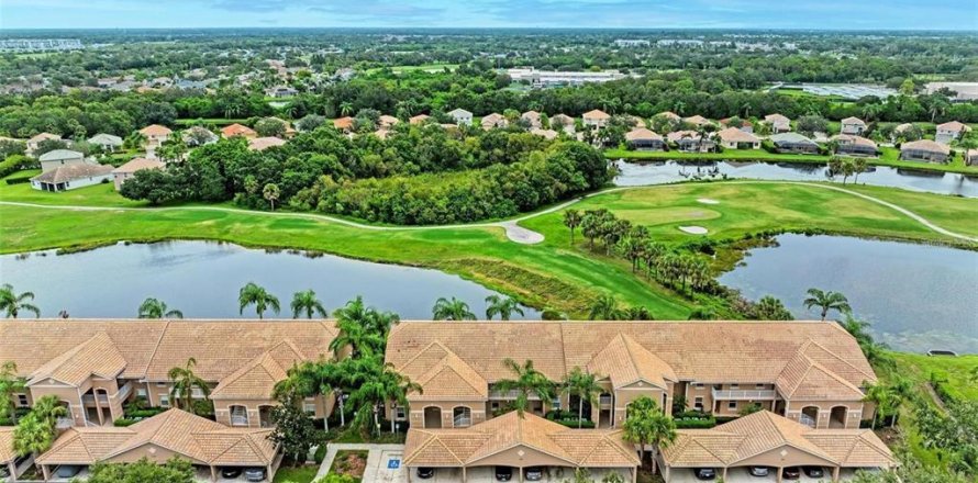 Condo in Bradenton, Florida, 2 bedrooms  № 2233327