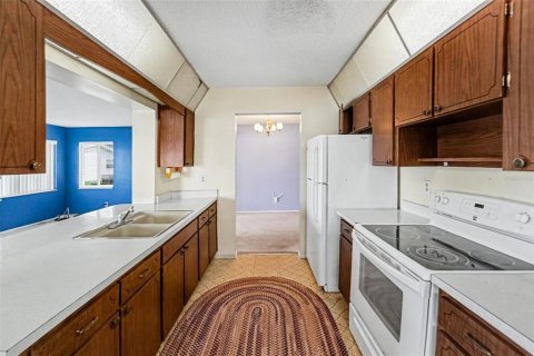 Copropriété à vendre à Pinellas Park, Floride: 2 chambres, 123.37 m2 № 2388575 - photo 13
