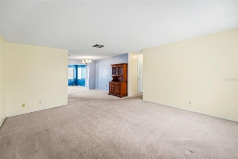 Copropriété à vendre à Pinellas Park, Floride: 2 chambres, 123.37 m2 № 2388575 - photo 6