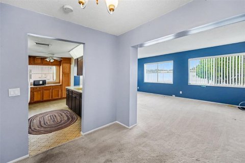 Copropriété à vendre à Pinellas Park, Floride: 2 chambres, 123.37 m2 № 2388575 - photo 12
