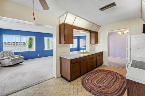 Copropriété à vendre à Pinellas Park, Floride: 2 chambres, 123.37 m2 № 2388575 - photo 14