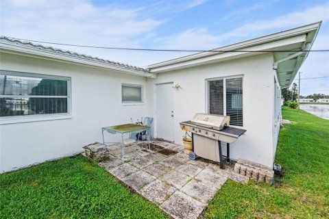 Copropriété à vendre à Pinellas Park, Floride: 2 chambres, 123.37 m2 № 2388575 - photo 29