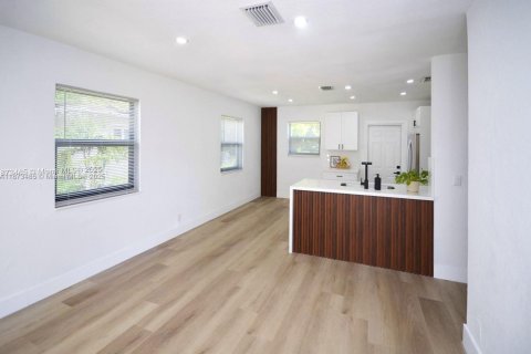 Villa ou maison à vendre à Fort Lauderdale, Floride: 3 chambres, 86.96 m2 № 1925247 - photo 6