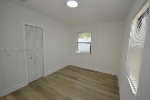 Villa ou maison à vendre à Fort Lauderdale, Floride: 3 chambres, 86.96 m2 № 1925247 - photo 10