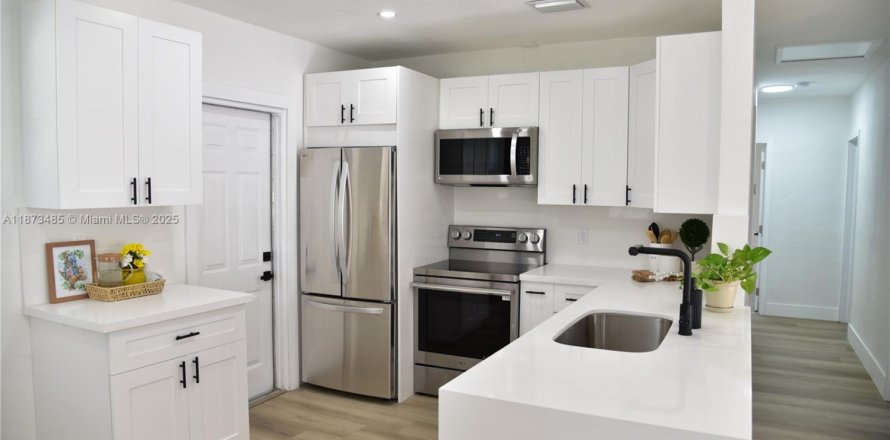 Villa ou maison à Fort Lauderdale, Floride 3 chambres, 86.96 m2 № 1925247