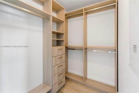Купить кондоминиум в Майами, Флорида 1 спальня, 68.47м2, № 1818584 - фото 14