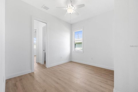 House in Rotonda, Florida 4 bedrooms, 204.57 sq.m. № 1788087 - photo 18