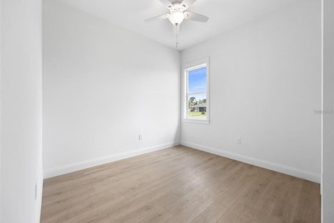 House in Rotonda, Florida 4 bedrooms, 204.57 sq.m. № 1788087 - photo 17