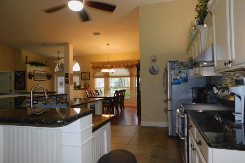 Villa ou maison à vendre à Port St. Lucie, Floride: 3 chambres, 190.73 m2 № 2192887 - photo 20