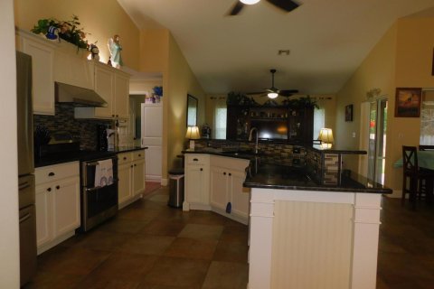 Villa ou maison à vendre à Port St. Lucie, Floride: 3 chambres, 190.73 m2 № 2192887 - photo 16