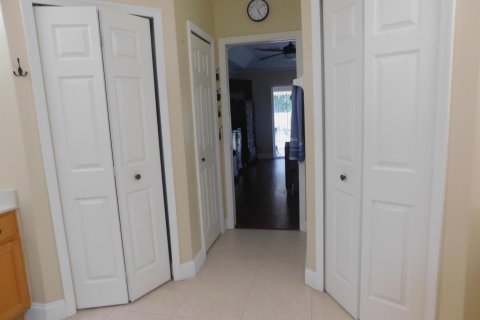 Villa ou maison à vendre à Port St. Lucie, Floride: 3 chambres, 190.73 m2 № 2192887 - photo 12