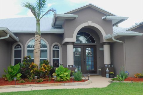 Villa ou maison à vendre à Port St. Lucie, Floride: 3 chambres, 190.73 m2 № 2192887 - photo 3
