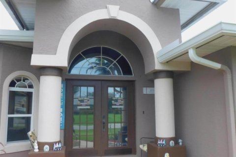 Villa ou maison à vendre à Port St. Lucie, Floride: 3 chambres, 190.73 m2 № 2192887 - photo 4