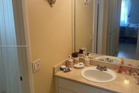 Снять в аренду квартиру в Хайалиа, Флорида 2 спальни, 84.36м2, № 1972049 - фото 20