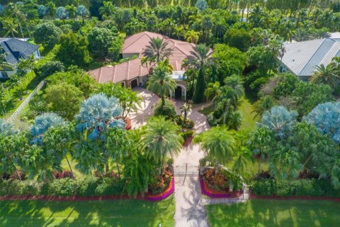 Casa en venta en Southwest Ranches, Florida, 6 dormitorios, 581.38 m2 № 1982405 - foto 20