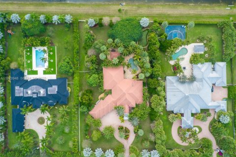 Casa en venta en Southwest Ranches, Florida, 6 dormitorios, 581.38 m2 № 1982405 - foto 15