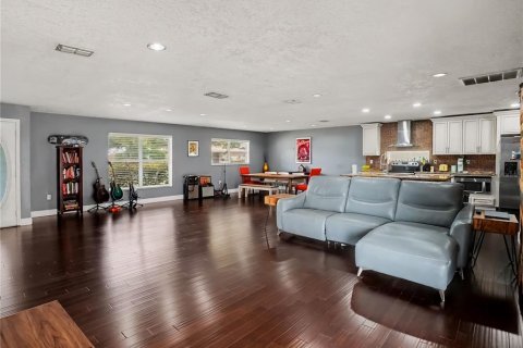 Casa en venta en Belle Isle, Florida, 3 dormitorios, 164.72 m2 № 2429214 - foto 9