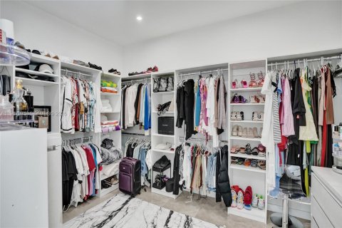 House in Lake Worth, Florida 3 bedrooms, 225.1 sq.m. № 2031516 - photo 28