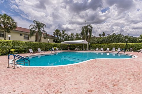 Купить кондоминиум в Коконат Крик, Флорида 2 спальни, 90.86м2, № 1964786 - фото 27