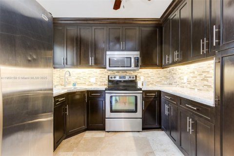 Купить кондоминиум в Коконат Крик, Флорида 2 спальни, 90.86м2, № 1964786 - фото 8