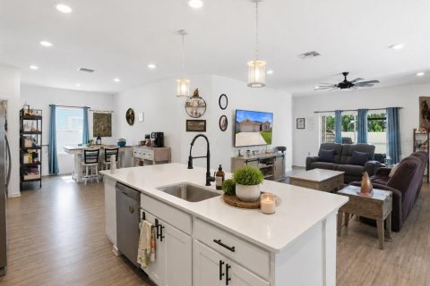 House in Ocala, Florida 4 bedrooms, 202.53 sq.m. № 2205191 - photo 7
