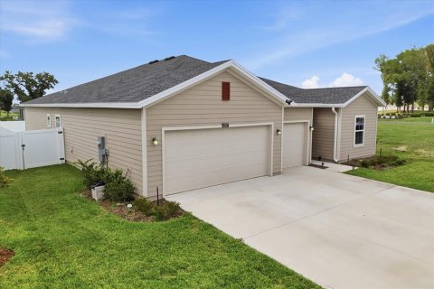 House in Ocala, Florida 4 bedrooms, 202.53 sq.m. № 2205191 - photo 2
