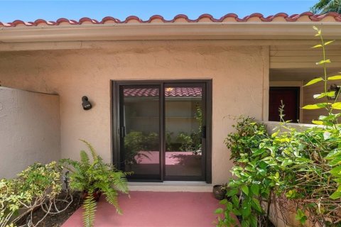 Townhouse in Sarasota, Florida 2 bedrooms, 145.86 sq.m. № 2383564 - photo 4