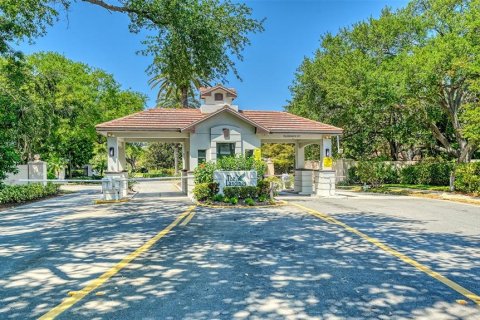 Townhouse in Sarasota, Florida 2 bedrooms, 145.86 sq.m. № 2383564 - photo 27