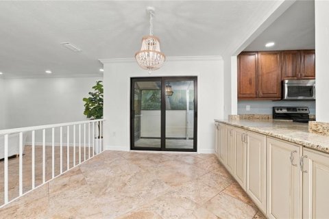 Townhouse in Sarasota, Florida 2 bedrooms, 145.86 sq.m. № 2383564 - photo 6