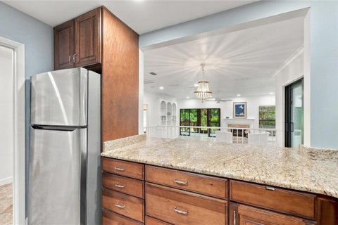 Townhouse in Sarasota, Florida 2 bedrooms, 145.86 sq.m. № 2383564 - photo 8