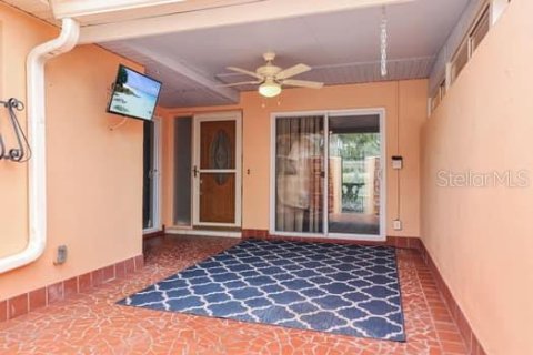 Condominio en venta en Saint Petersburg, Florida, 2 dormitorios, 153.29 m2 № 2280148 - foto 2