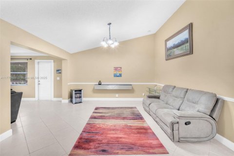 House in Deerfield Beach, Florida 2 bedrooms, 137.31 sq.m. № 1699985 - photo 26