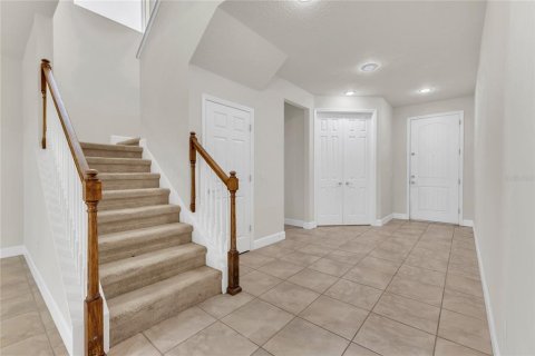 House in Orlando, Florida 3 bedrooms, 280.1 sq.m. № 1858327 - photo 4