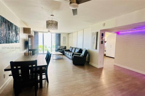 Купить кондоминиум в Санни-Айлс-Бич, Флорида 1 спальня, 92.9м2, № 2043874 - фото 2