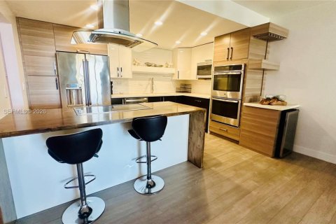 Купить кондоминиум в Санни-Айлс-Бич, Флорида 1 спальня, 92.9м2, № 2043874 - фото 8