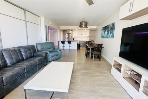 Купить кондоминиум в Санни-Айлс-Бич, Флорида 1 спальня, 92.9м2, № 2043874 - фото 14