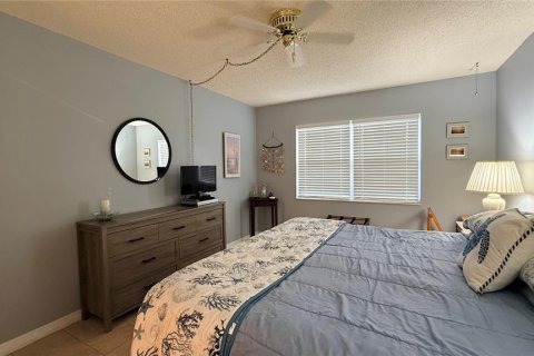 House in New Port Richey, Florida 2 bedrooms, 85.75 sq.m. № 2106345 - photo 14