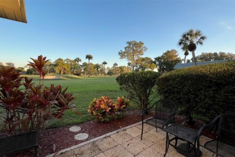 House in New Port Richey, Florida 2 bedrooms, 85.75 sq.m. № 2106345 - photo 24