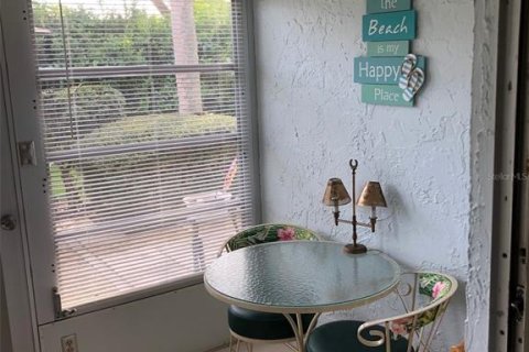 House in New Port Richey, Florida 2 bedrooms, 85.75 sq.m. № 2106345 - photo 22