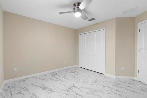 House in FREEDOM CROSSINGS PRESERVE

 in Ocala, Florida 4 bedrooms, 241.36 sq.m. № 1532345 - photo 12